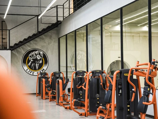 تصویر باشگاه لایف جیم (Life Gym) شعبه پاسداران