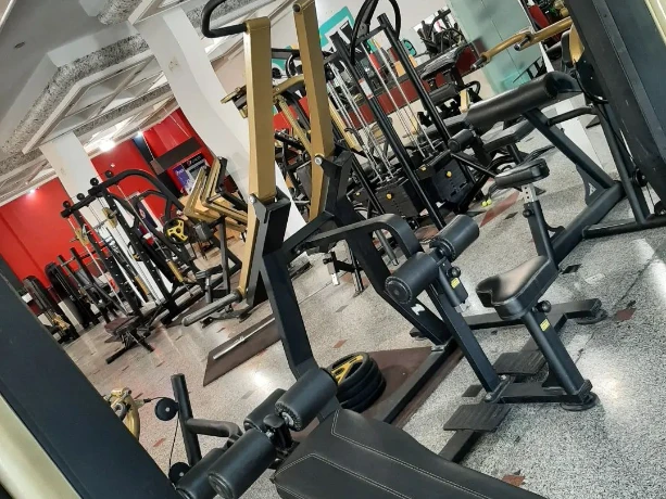 تصویر باشگاه مجموعه ورزشی ایرانیان در نوشهر