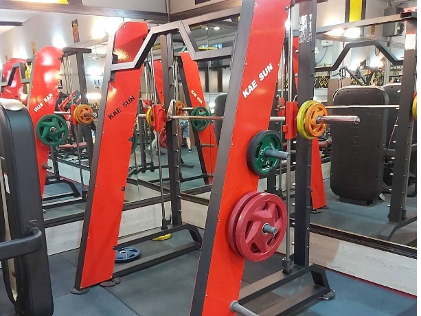 تصویر باشگاه بدنسازی آس
