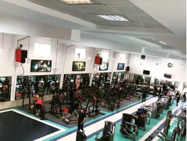 تصویر باشگاه بدنسازی فرست کلاس (first class gym)