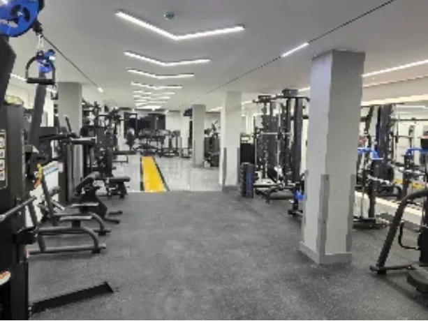 تصویر باشگاه اکویناکس (Equinox Club)