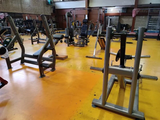 تصویر مجموعه ورزشی شهرداری پردیس
