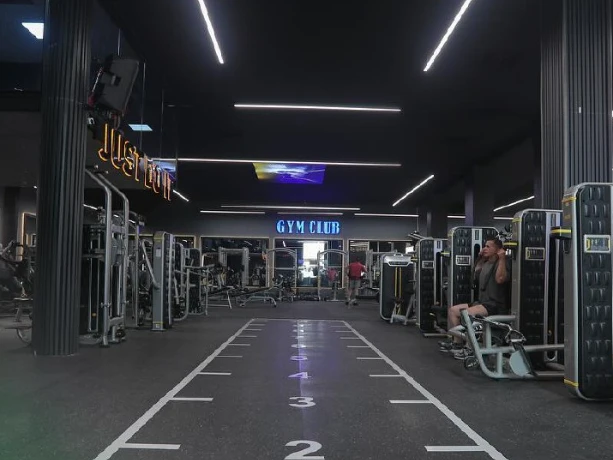 تصویر باشگاه جیم کلاب (Gym Club)