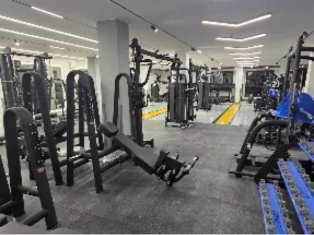 تصویر باشگاه اکویناکس (Equinox Club)