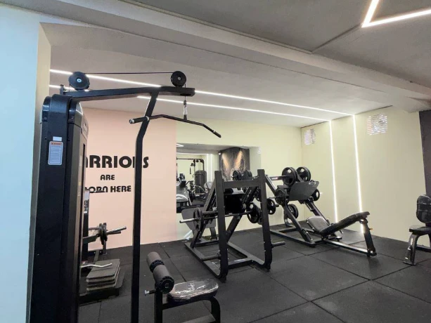 تصویر باشگاه ملکه آهنین (Iron Queen Gym)
